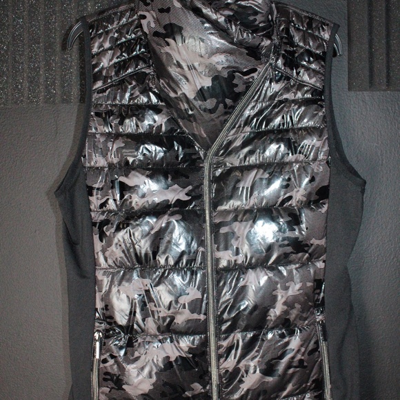 CLAVIN KLEIN VEST - Picture 7 of 9